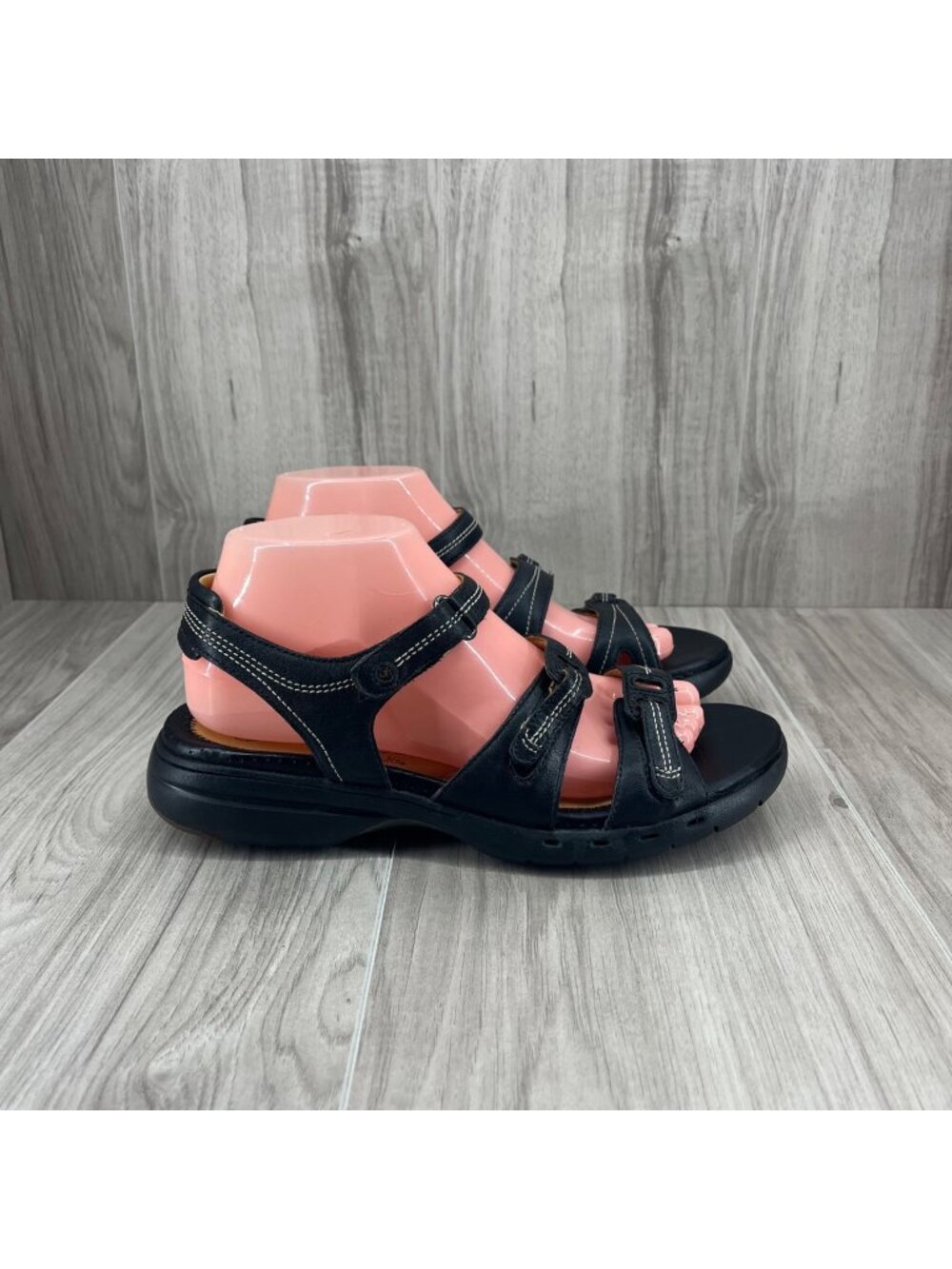 Clarks Sandals Womens 8.5M Black Leather Hook and Loop Strap Shoes
